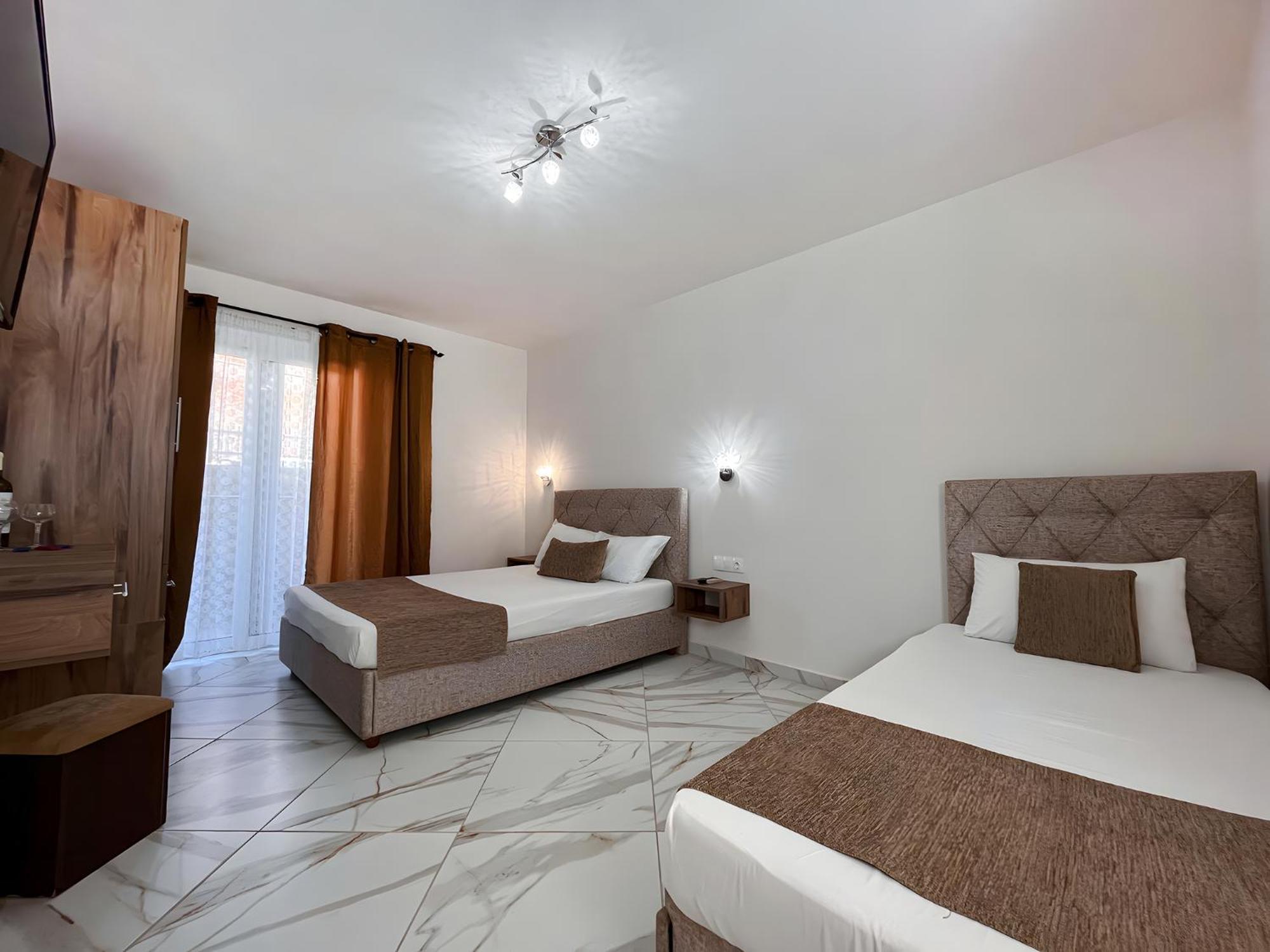 Villa George Giov Sarti Buitenkant foto